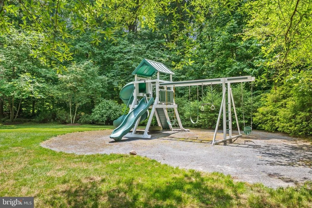 Photo of 6456 MEADOWLARK DRIVE