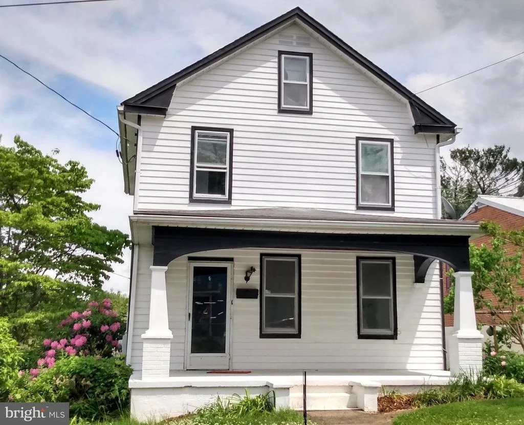 Photo of 620 N MAPLE AVENUE