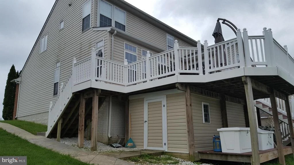 Photo of 8288 GREENSPRING DRIVE