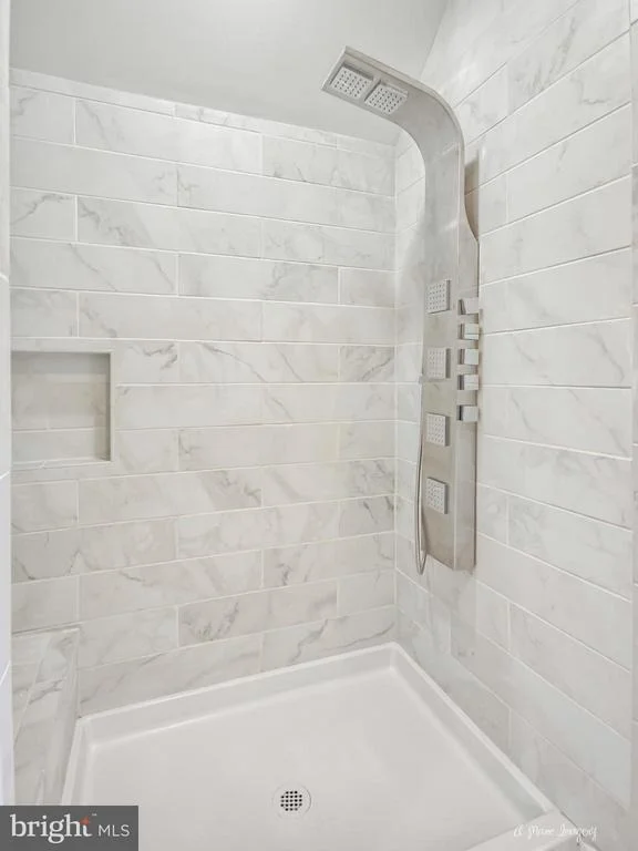 Photo of 402 GLENBROOK DRIVE