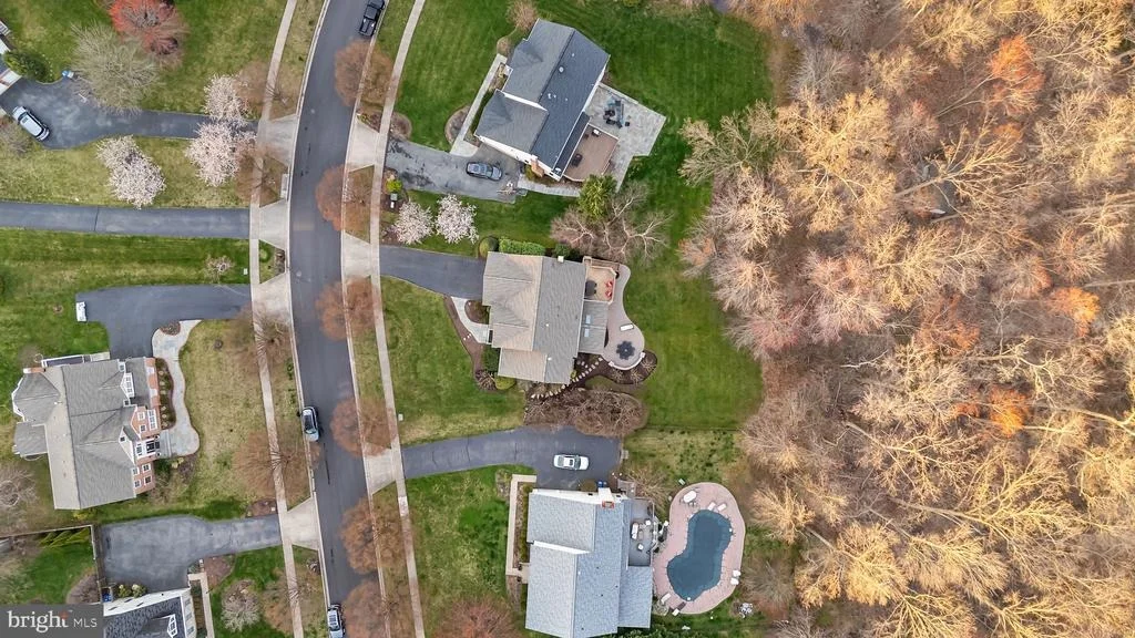 Photo of 18301 MCKERNON WAY