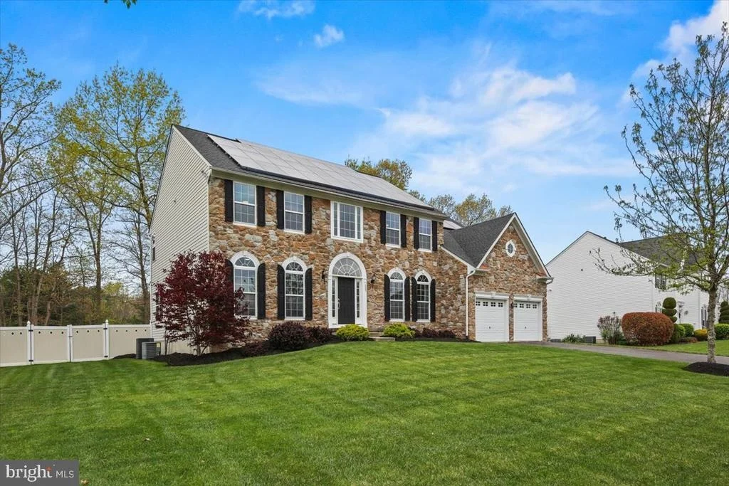 Photo of 205 HUNTINGDON DRIVE