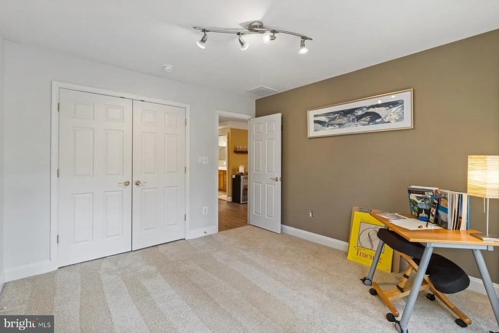 Photo of 5662 WATERLOO ROAD