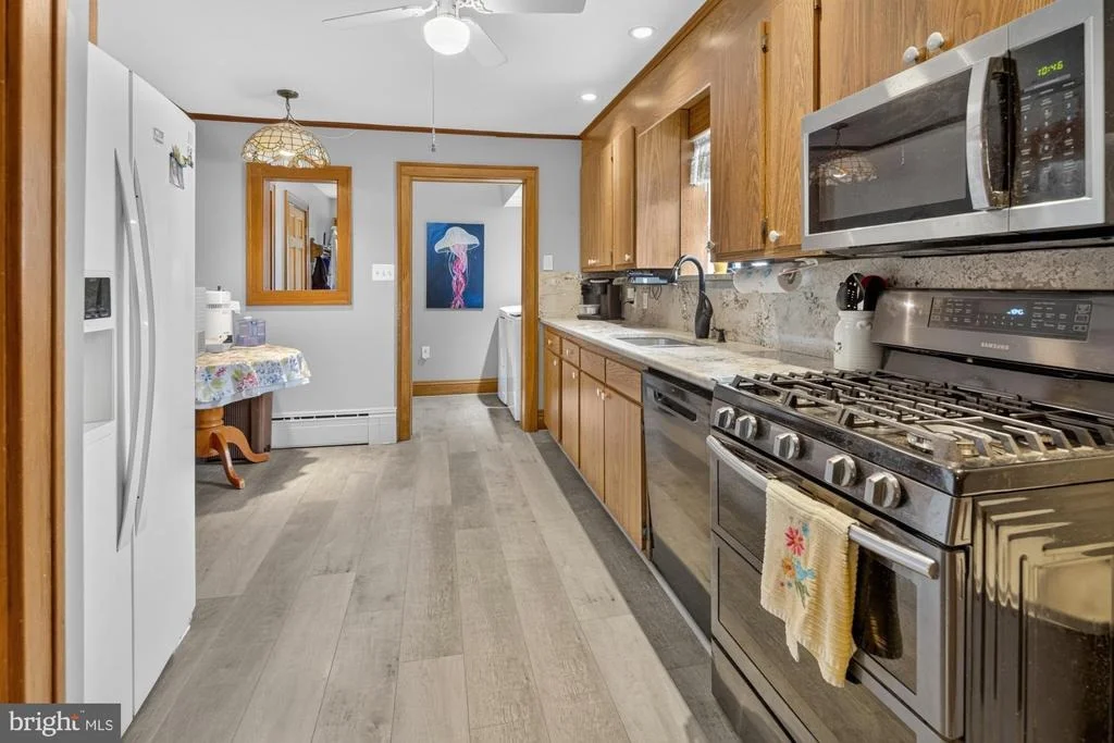 Photo of 8 PENNROAD AVE