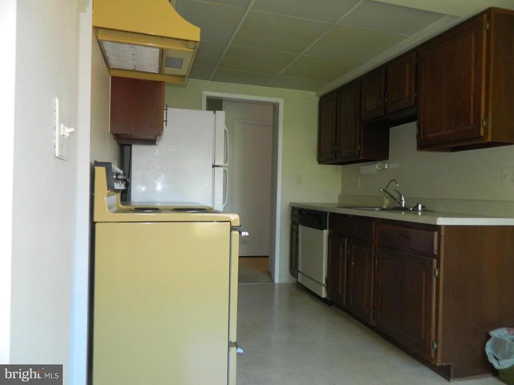 Photo of Unit 873C at 15311 PINE ORCHARD DRIVE