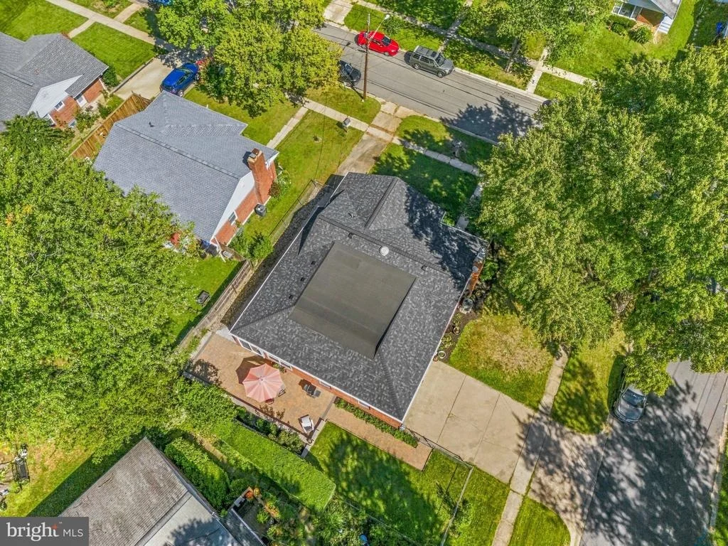 Photo of 1600 FLORA LANE