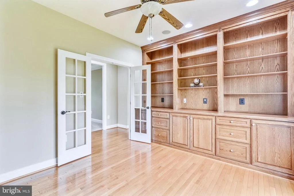 Photo of 24188 SPRING MEADOW CIRCLE