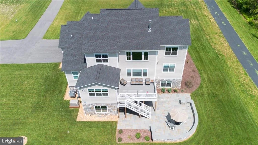 Photo of 7172 MEADOWBROOKE DRIVE