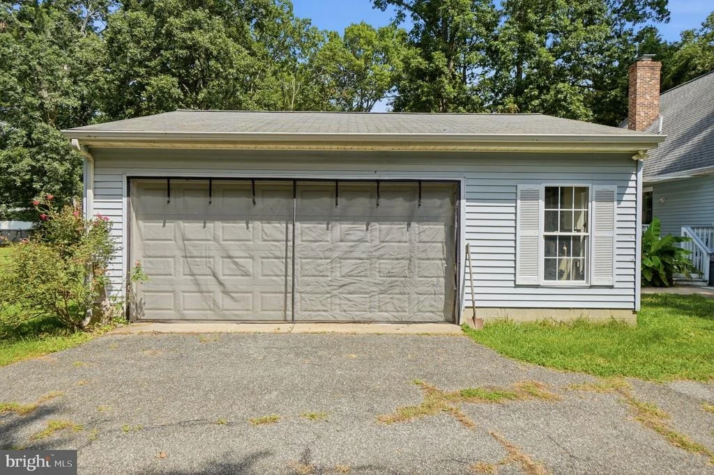 Photo of 912 BUCKINGHAM DRIVE
