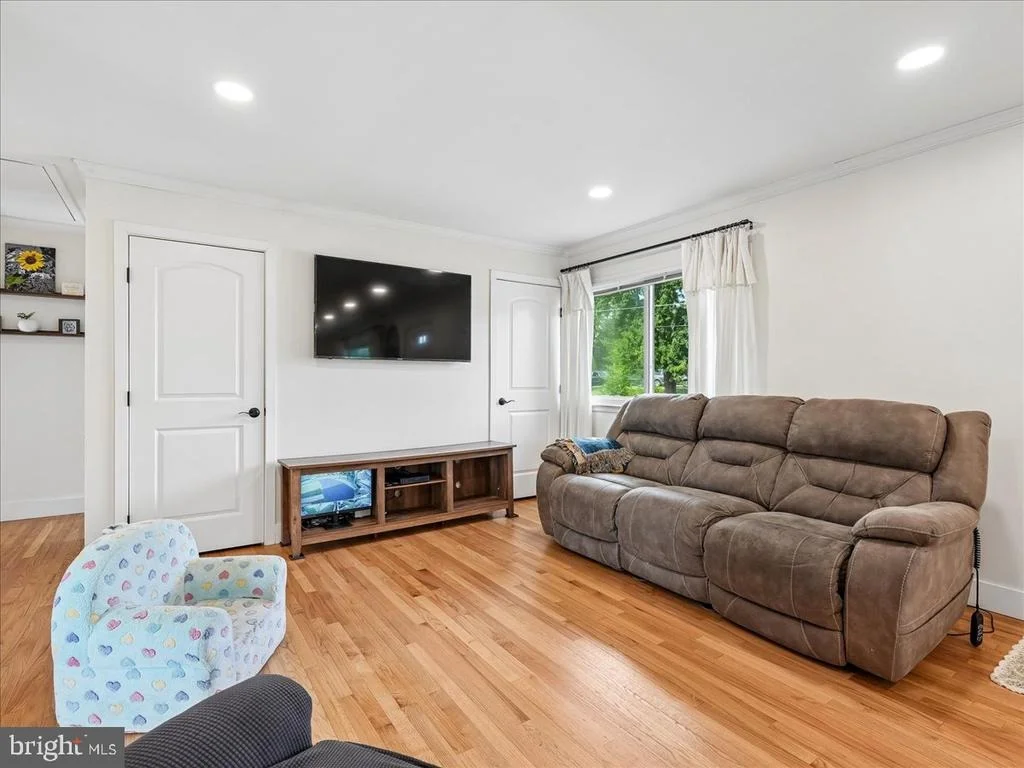 Photo of 7704 HURON DRIVE