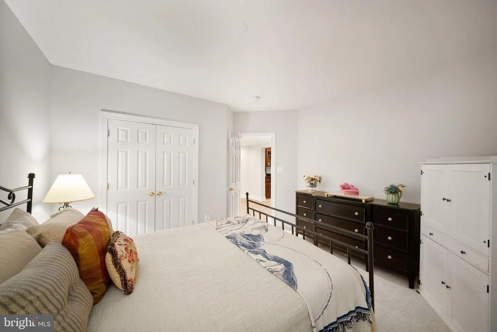 Photo of 43916 RIVERPOINT DRIVE