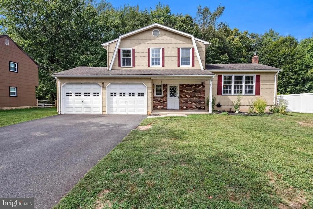 Photo of 52 COLLEEN CIRCLE