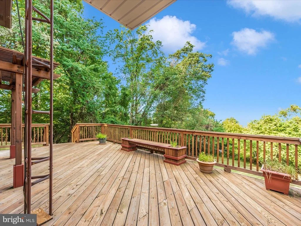 Photo of 7502 RIDGE ROAD