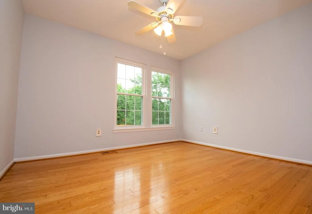 Photo of 1011 CHINABERRY DRIVE