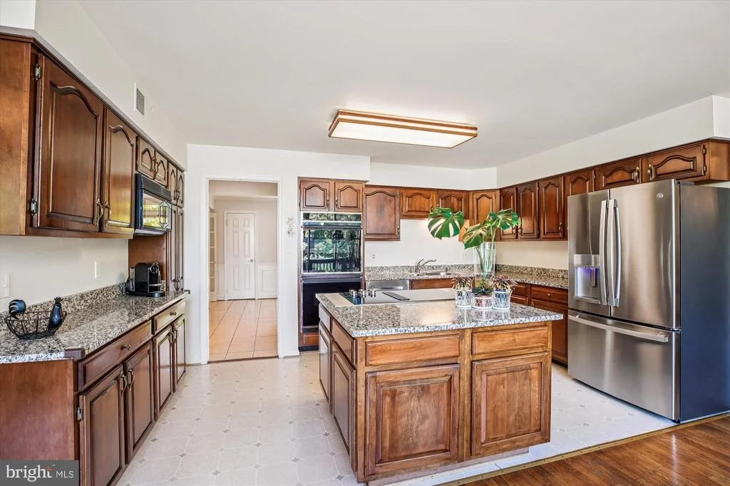 Photo of 9537 FOX HOLLOW