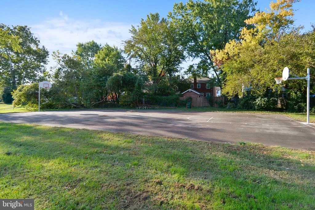 Photo of Unit 310 at 5902 MOUNT EAGLE DRIVE