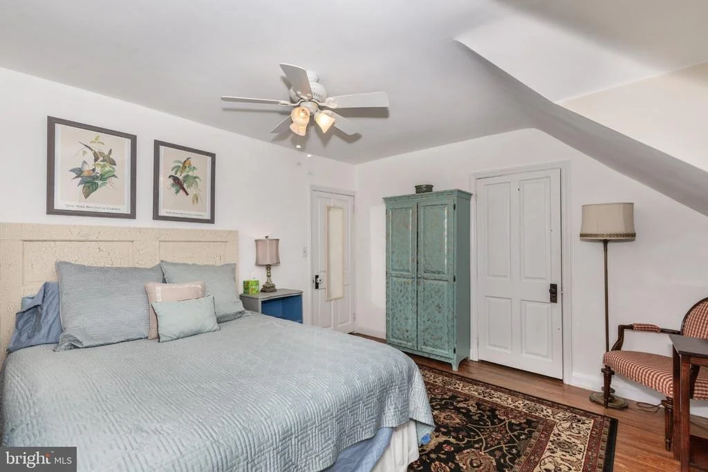 Photo of 701 LONGVIEW AVENUE