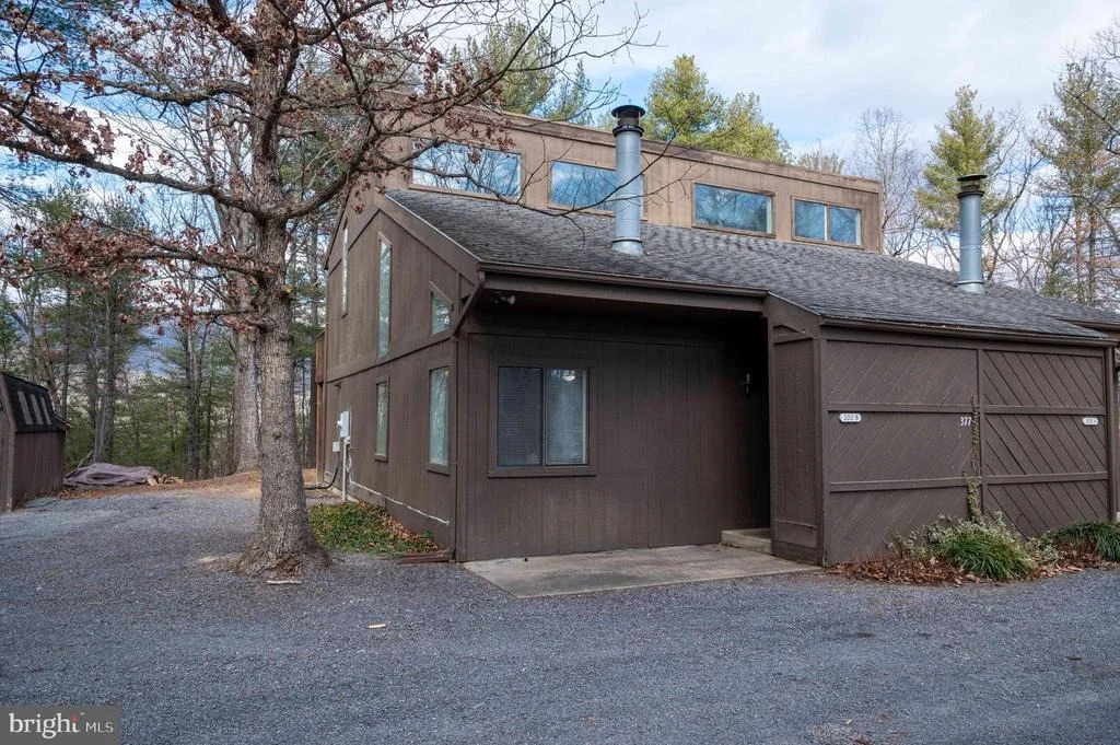 Photo of Unit 100AB at 377 SPITZ