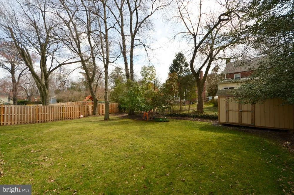 Photo of 204 HAMILTON AVENUE E