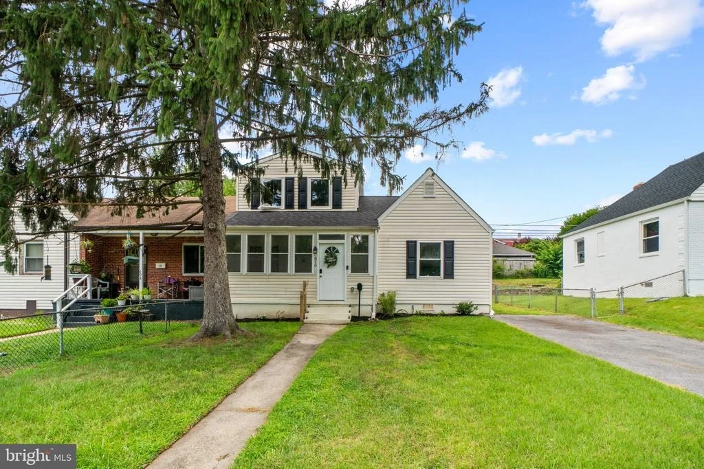 Photo of 610 MEADOW ROAD