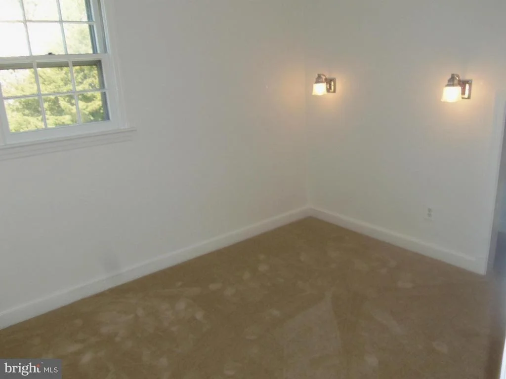 Photo of 10148 SUTHERLAND ROAD