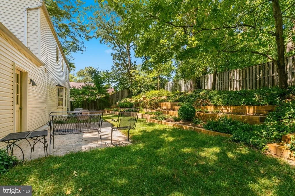 Photo of 8402 MARGO ROAD