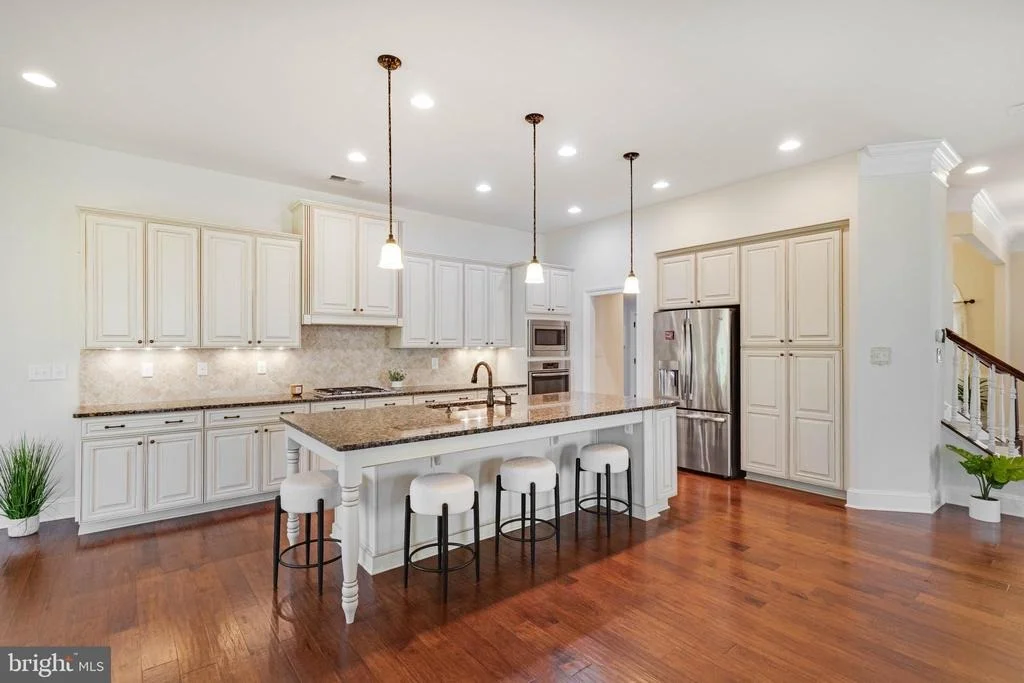 Photo of 30578 SILVERTON ROAD