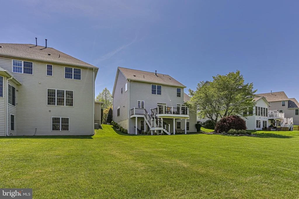 Photo of 9703 ROYAL CREST CIRCLE