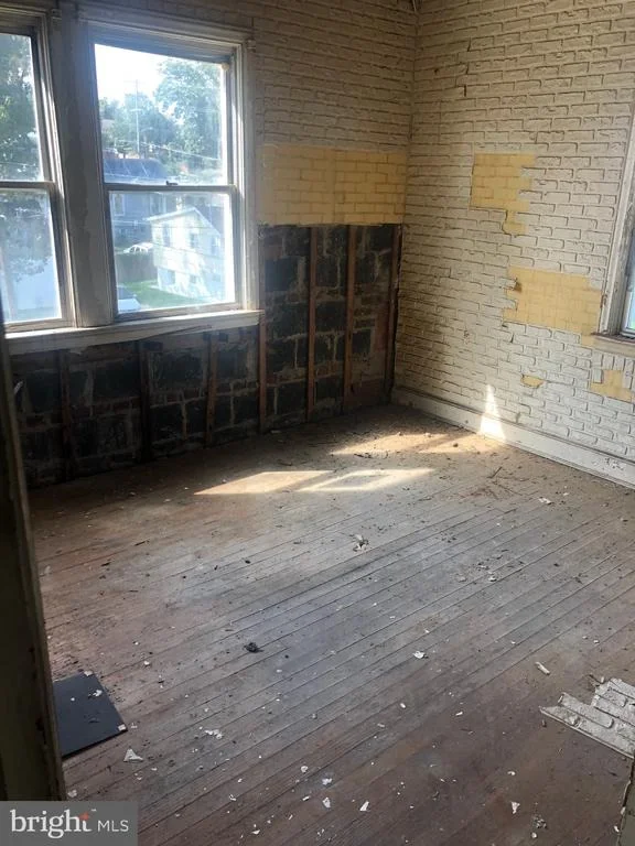 Photo of 4104 TORQUE STREET