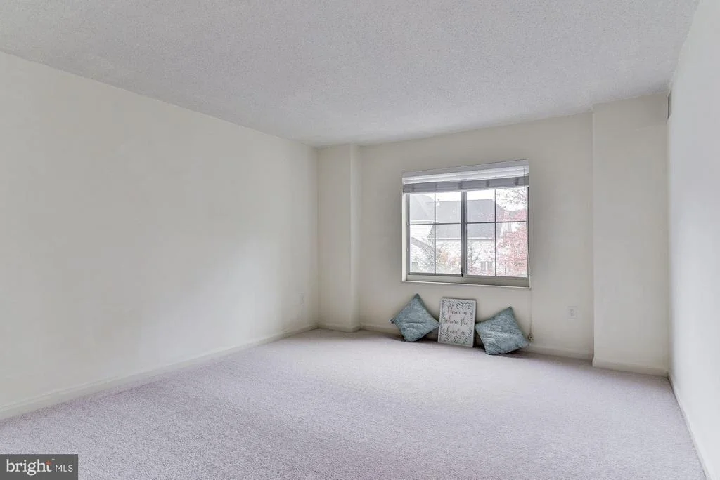 Photo of Unit 302 at 14805 PENNFIELD CIRCLE