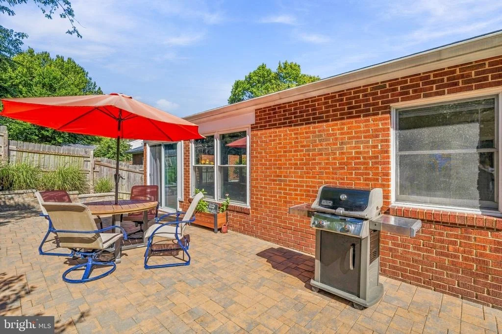 Photo of 1600 FLORA LANE