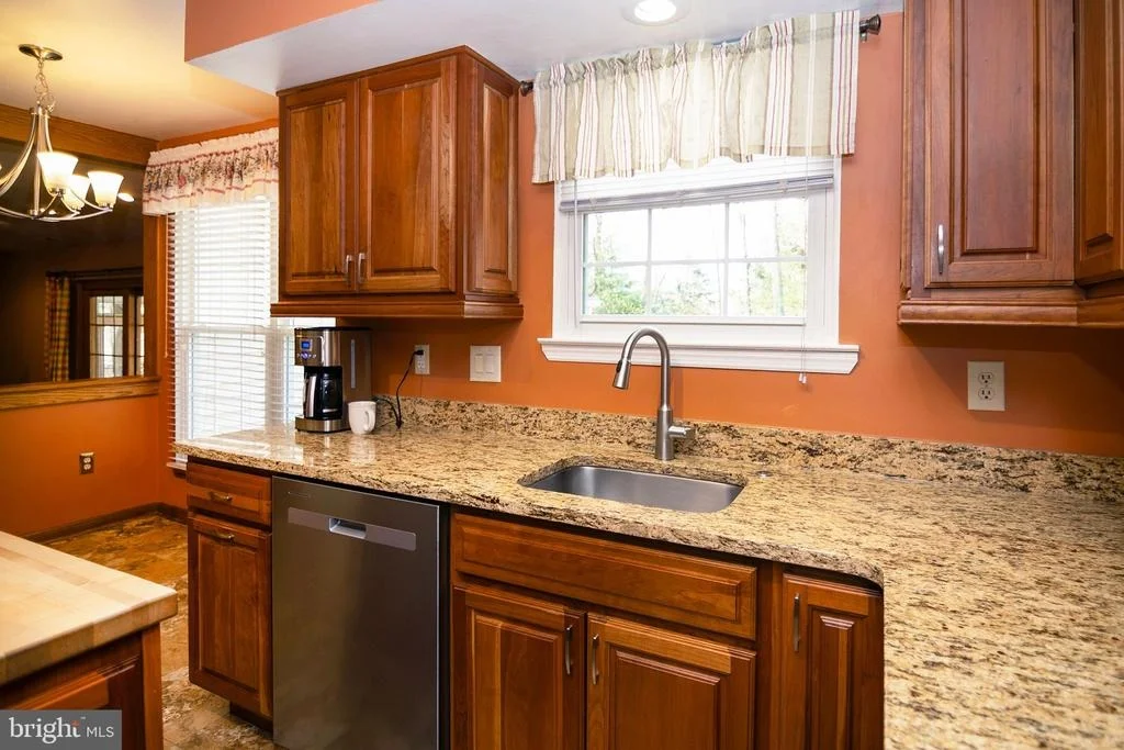 Photo of 18 ABERDEEN DRIVE