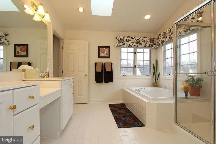 Photo of 4419 WINDING OAK DRIVE