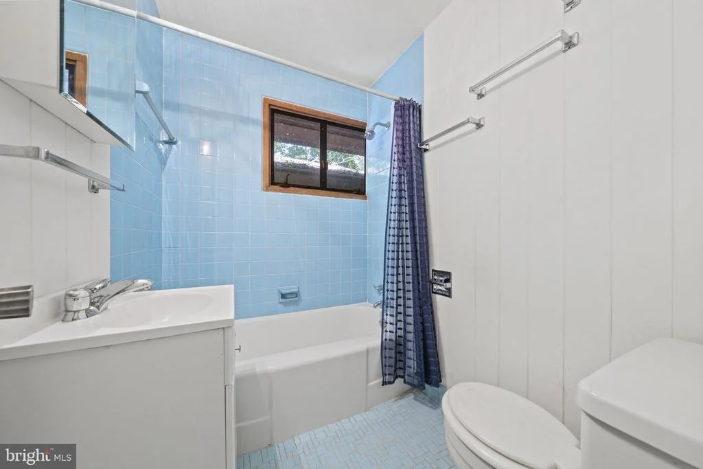 Photo of 2 BUTTONWOOD LANE