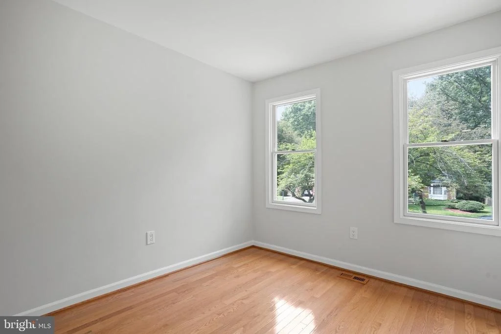 Photo of 1410 FALLSWOOD DRIVE