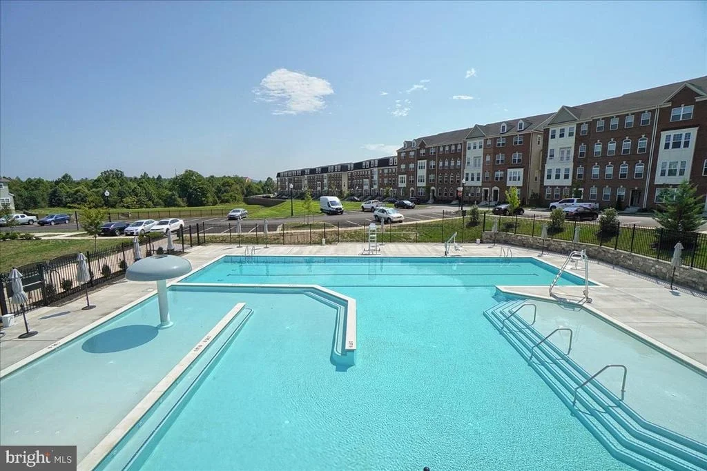 Photo of 5211 CONTINENTAL DRIVE