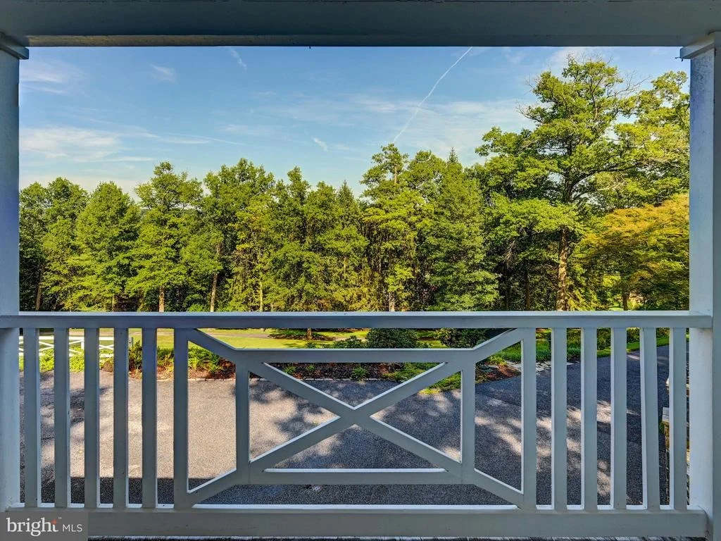 Photo of 1860 CIRCLE ROAD