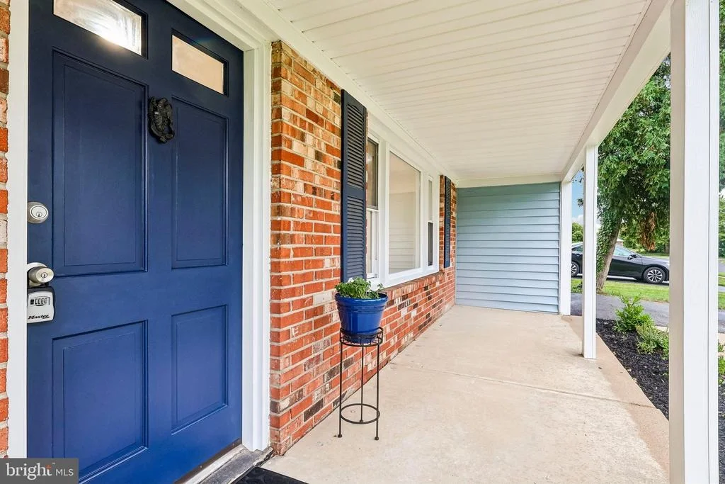 Photo of 86 E RIVER DRIVE
