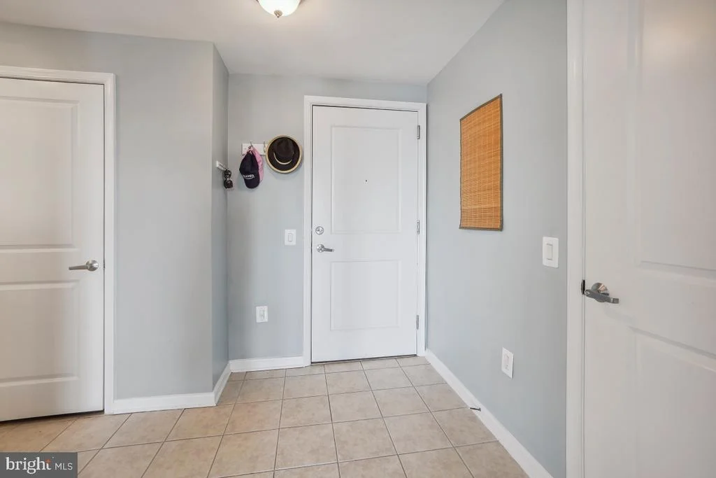 Photo of Unit 1407 at 930 WAYNE AVENUE