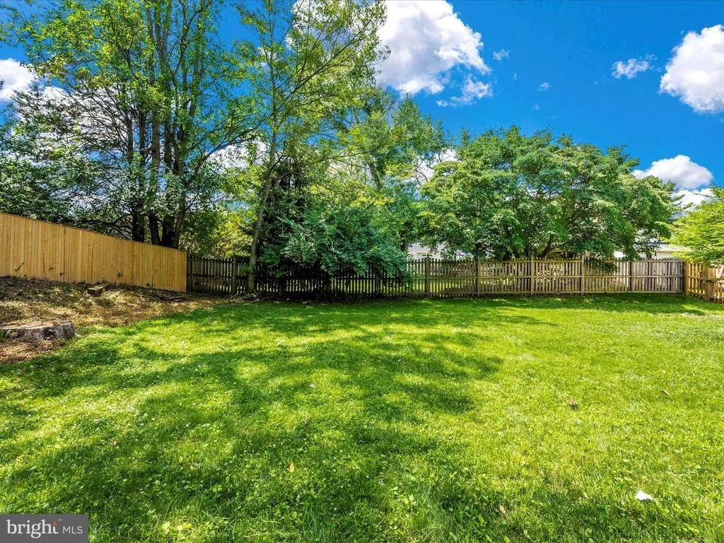 Photo of 13312 LOCKSLEY LANE