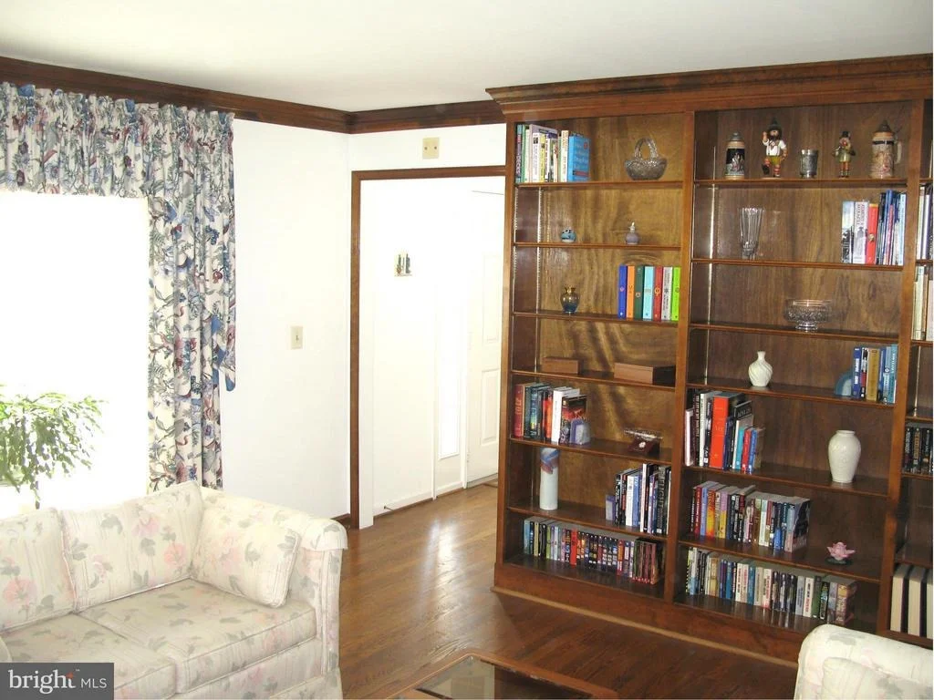Photo of 2305 TWIN VALLEY LANE