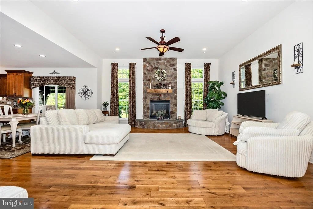 Photo of 7145 LINGANORE ROAD