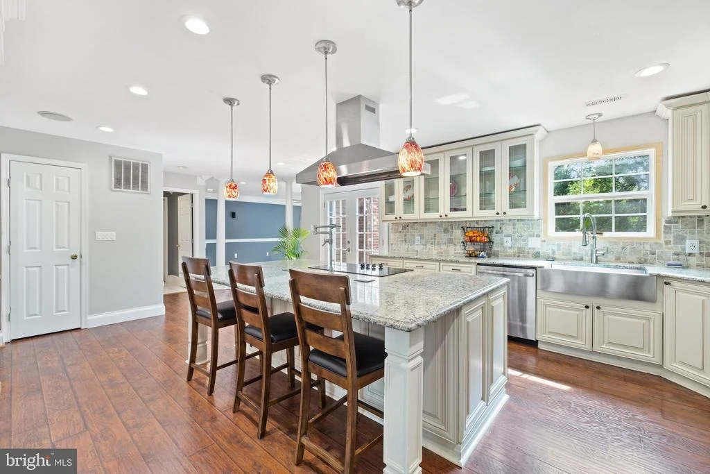 Photo of 18 PICKOS PLACE