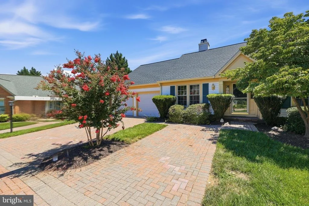 Photo of 2417 BEAR DEN ROAD