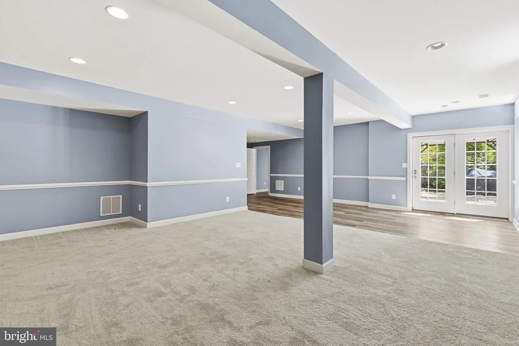 Photo of 1124 OAK TREE DRIVE