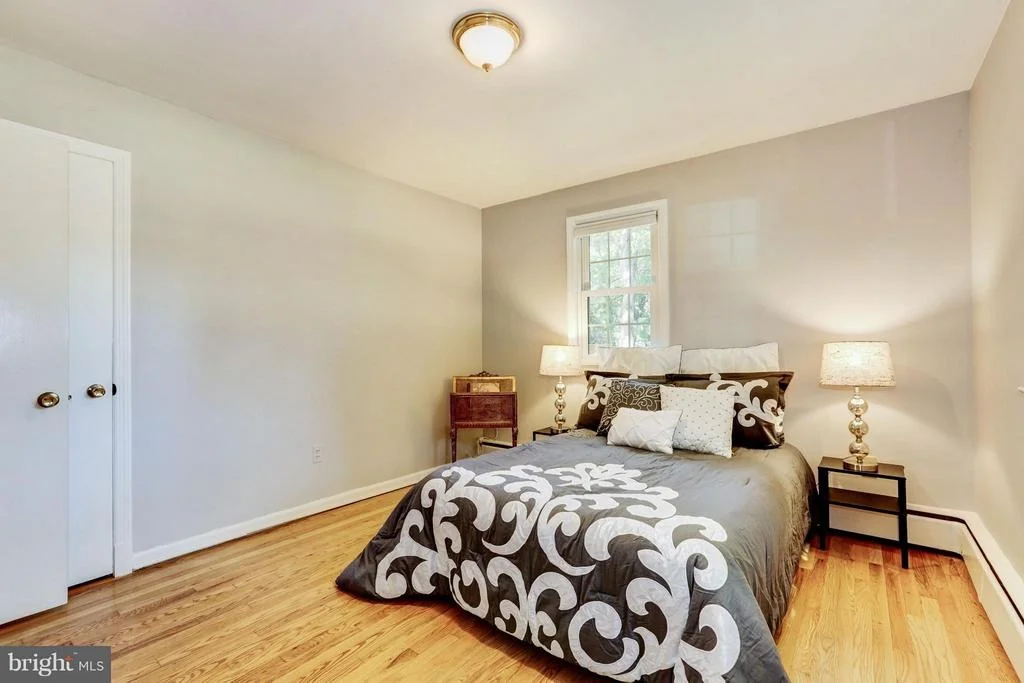Photo of 18112 MUNCASTER ROAD