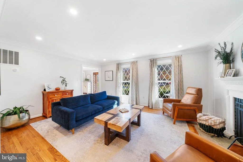 Photo of 15304 WATERGATE ROAD