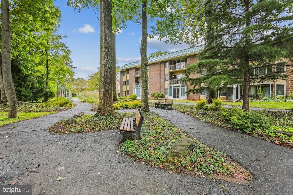 Photo of Unit 102D at 3640 GLENEAGLES DRIVE
