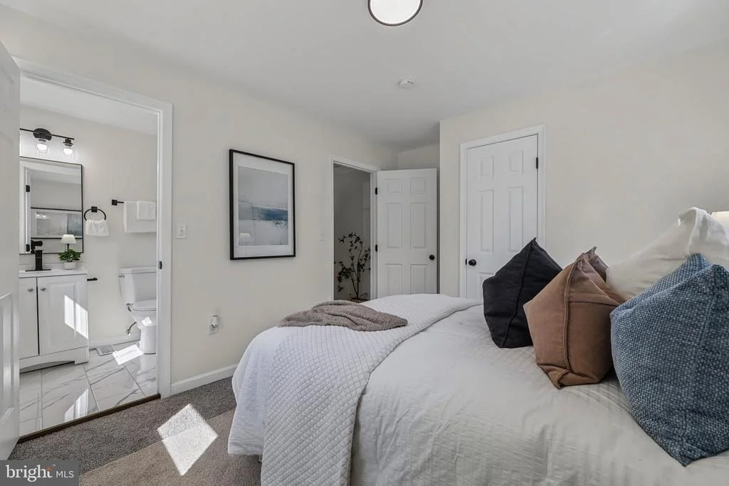 Photo of 15 PENNY LANE