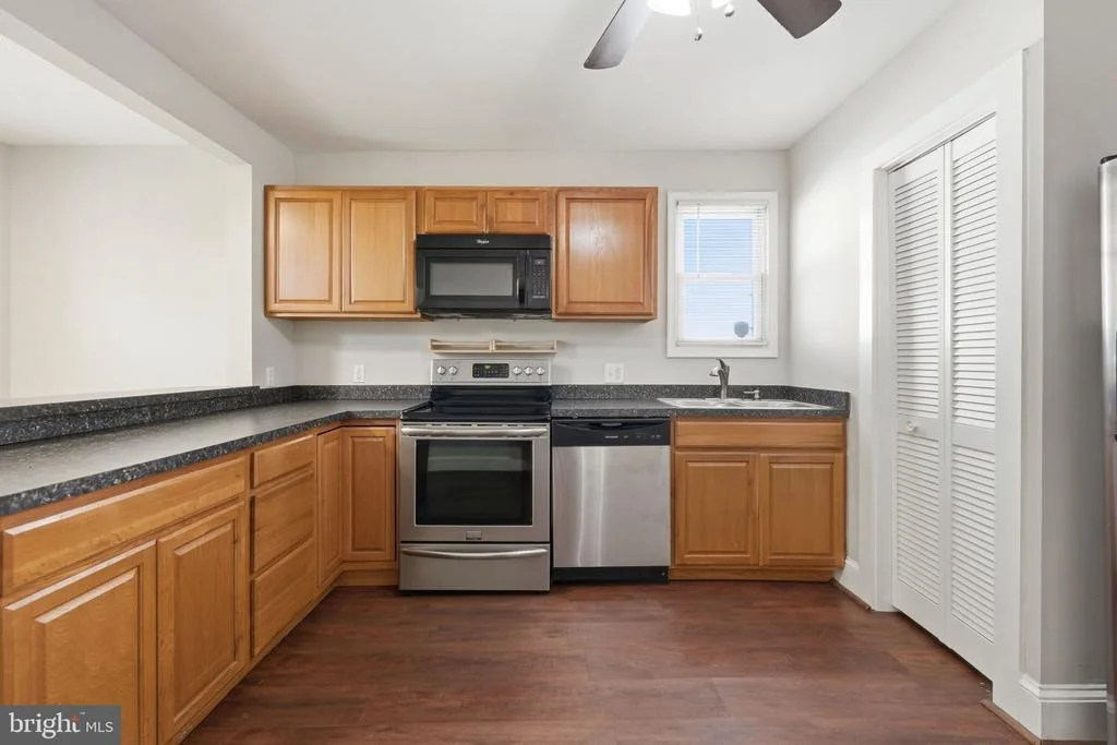 Photo of 320 3RD AVENUE